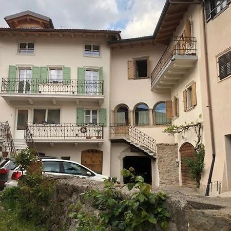 Api Tenna Apartments Glicine 1 Bagian luar foto