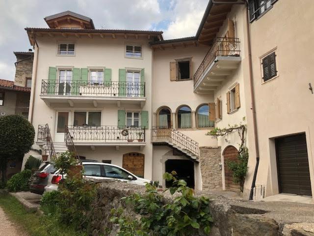 Api Tenna Apartments Glicine 1 Bagian luar foto