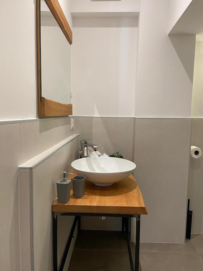 Api Tenna Apartments Glicine 1 Bagian luar foto